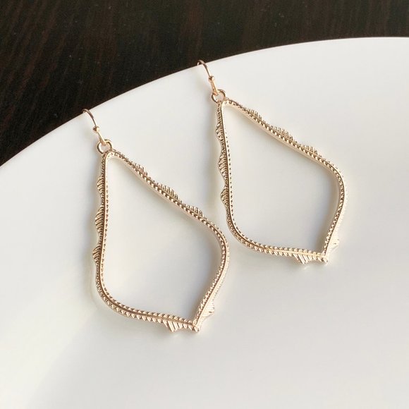 NEW Large Frame Earrings (rose gold) - Picture 3 of 6